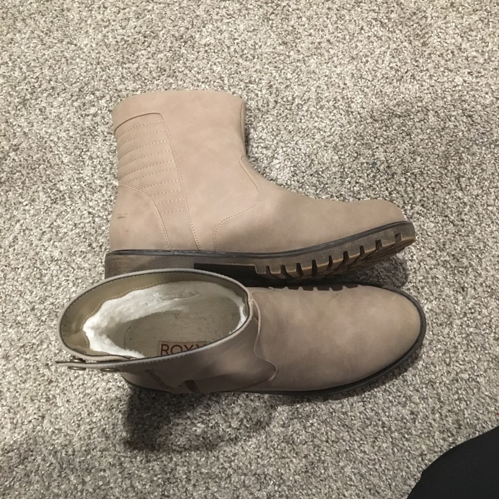 Roxy ankle boots